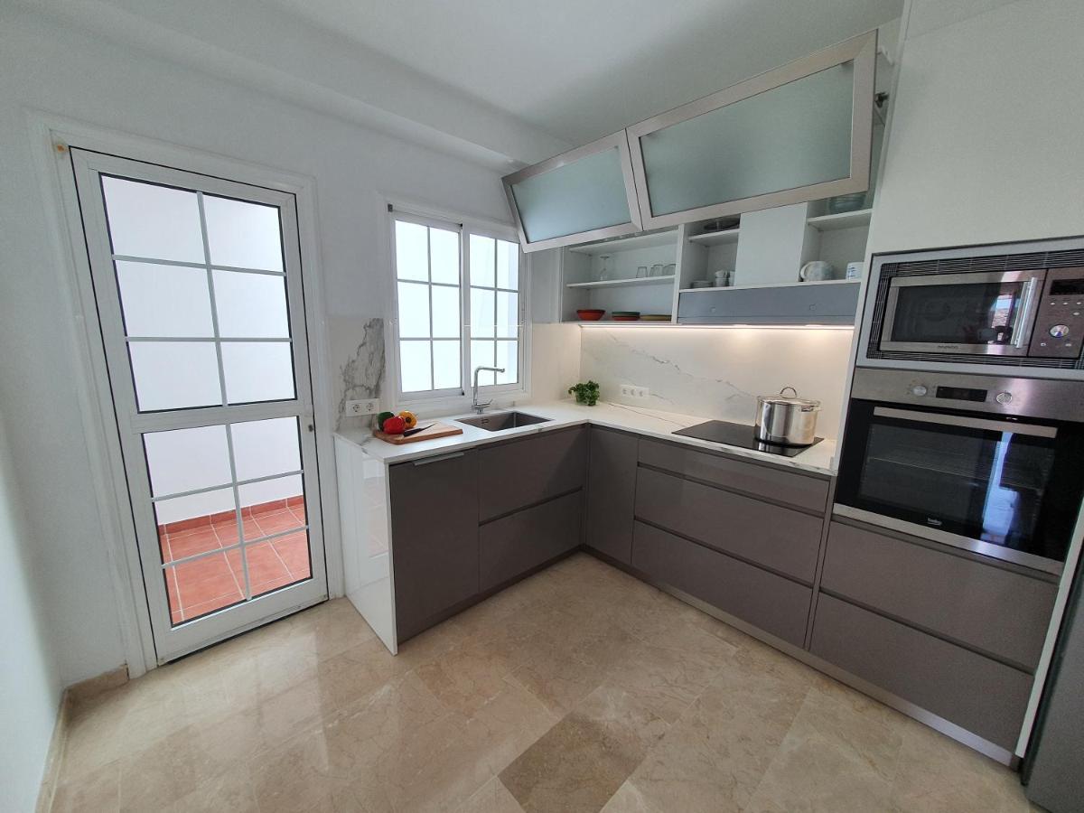 Modern Family Home Above Swimming Pool Puerto Rico  Bagian luar foto