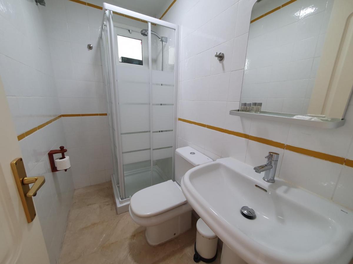 Modern Family Home Above Swimming Pool Puerto Rico  Bagian luar foto